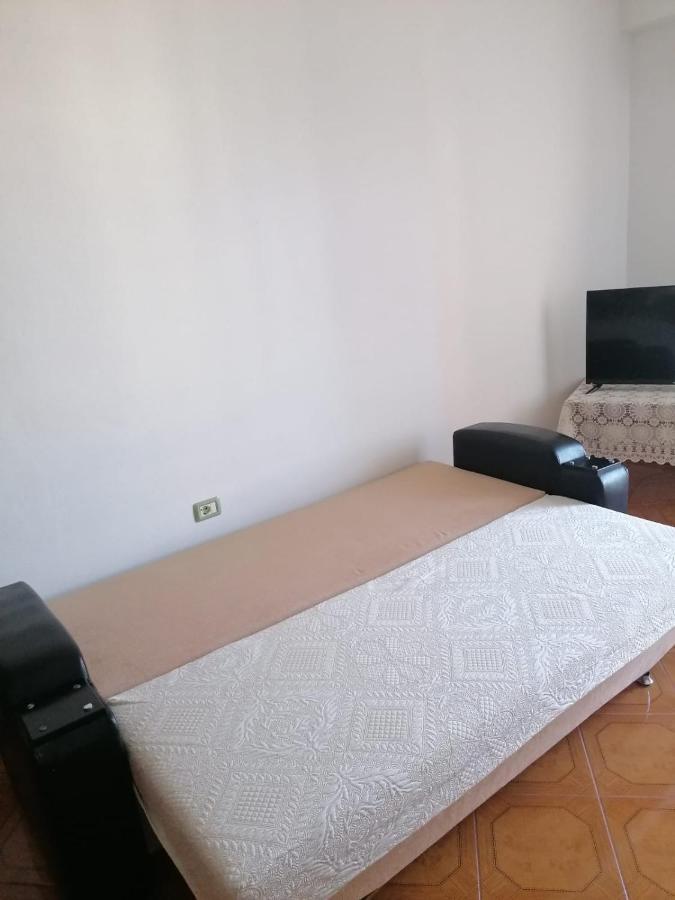 Appartamento Incantevole Con Posto Auto Privato Vlore Ngoại thất bức ảnh