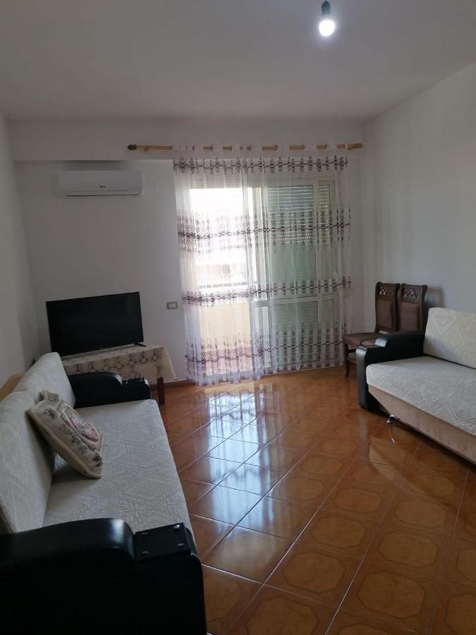 Appartamento Incantevole Con Posto Auto Privato Vlore Ngoại thất bức ảnh